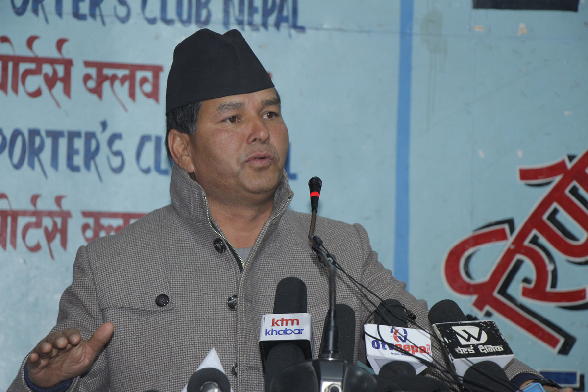 एमाले दिनभरी भारतलाई गाली गर्ने र राति लैनचौर गएर खुट्टा समात्ने पार्टी हो : नेता रसाइली