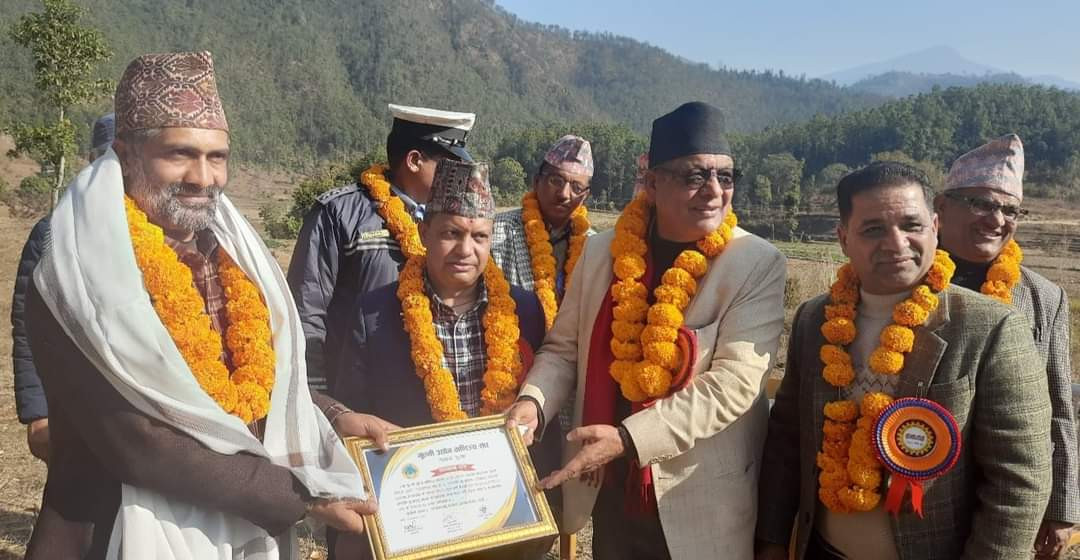२ .jpg