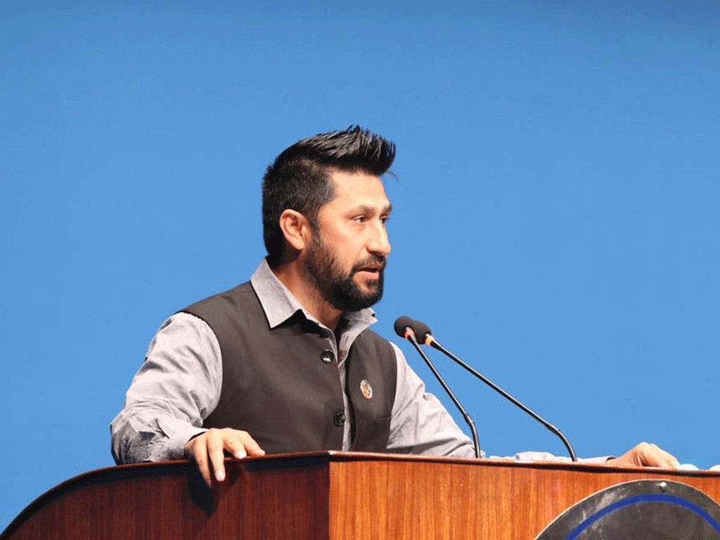 कांग्रेसले रविलाई संसद्‌मा बोल्न दिने